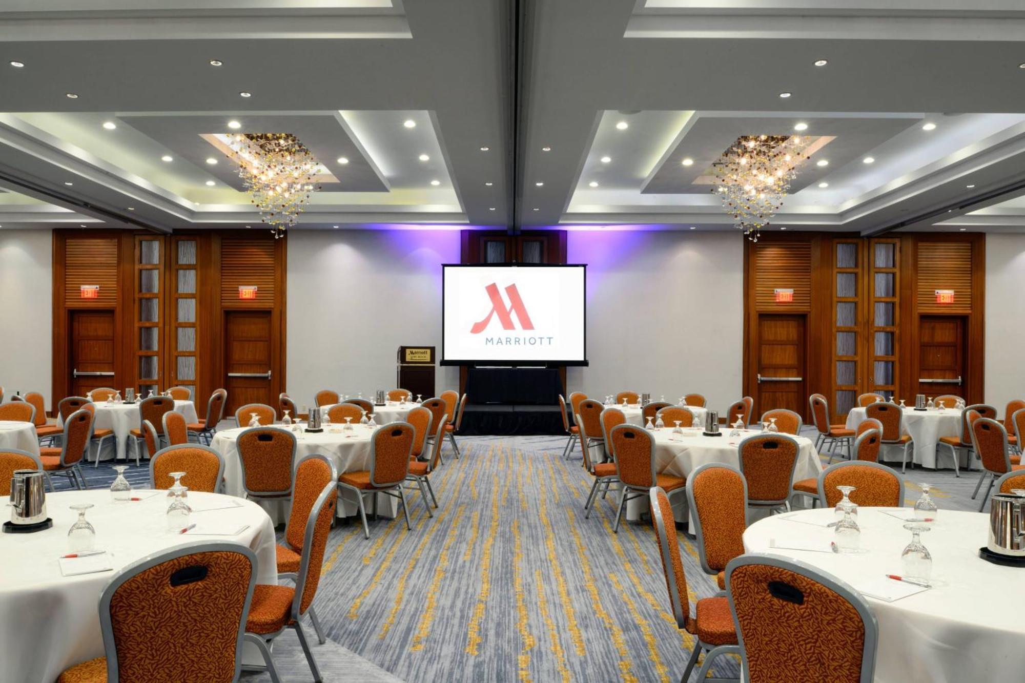 Long Beach Marriott Bagian luar foto